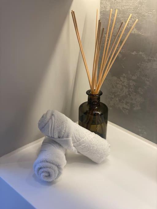 Luxury Georgian Apartment - 5 Minute Walk To Spa باث المظهر الخارجي الصورة