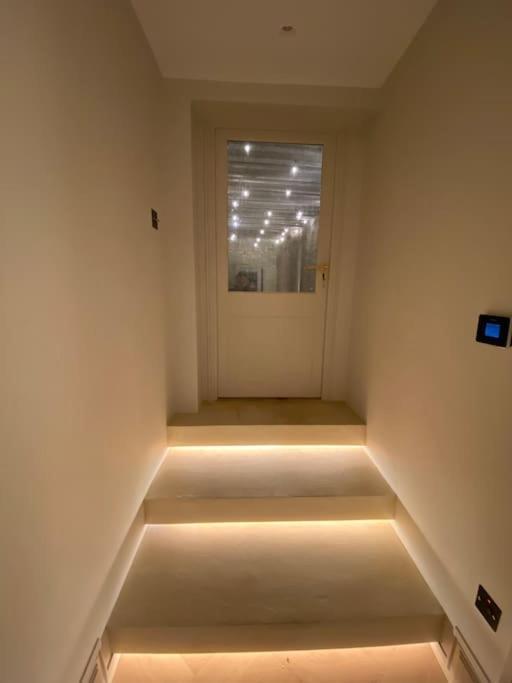 Luxury Georgian Apartment - 5 Minute Walk To Spa باث المظهر الخارجي الصورة