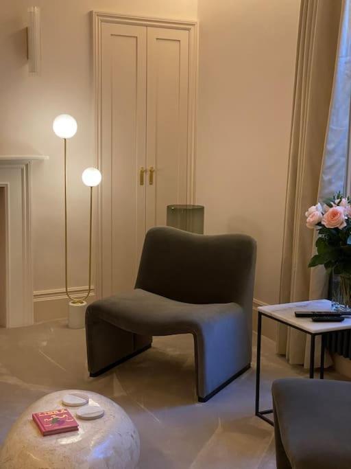 Luxury Georgian Apartment - 5 Minute Walk To Spa باث المظهر الخارجي الصورة