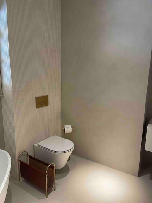 Luxury Georgian Apartment - 5 Minute Walk To Spa باث المظهر الخارجي الصورة