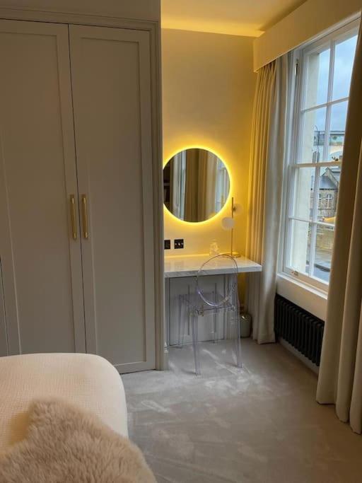 Luxury Georgian Apartment - 5 Minute Walk To Spa باث المظهر الخارجي الصورة